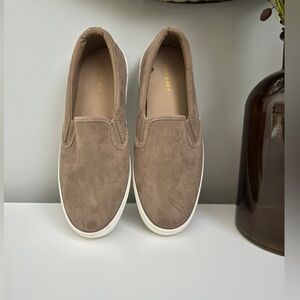 Women’s Old Navy Slip On Suede Sneakers
